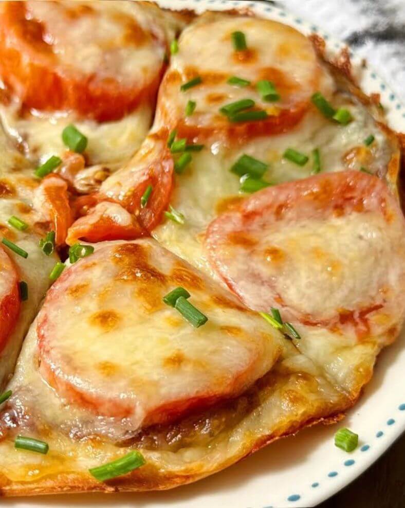 Cheesy Tortilla with Minced Meat and Tomatoes