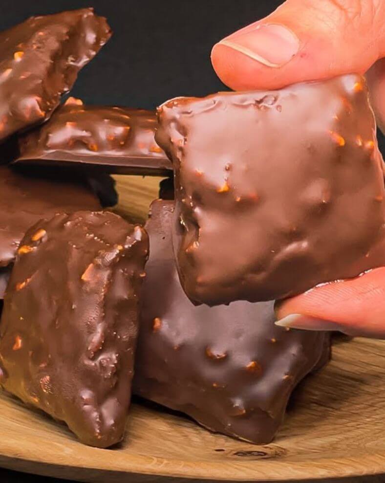 Peanut Chocolate Cubes