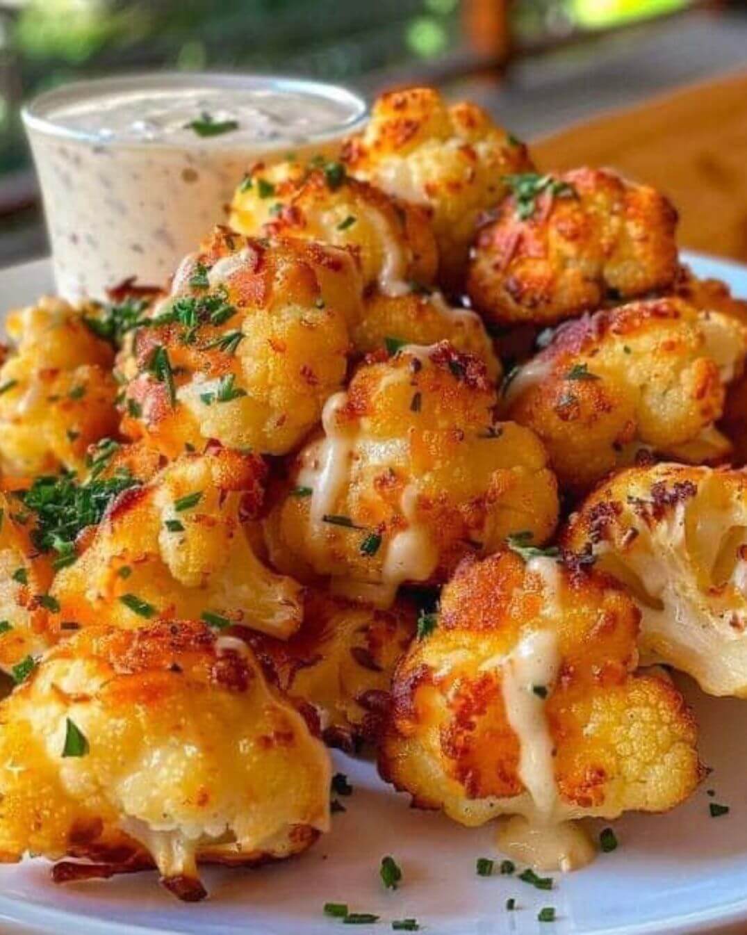 Oven-Baked Cauliflower with Cheese and Garlic