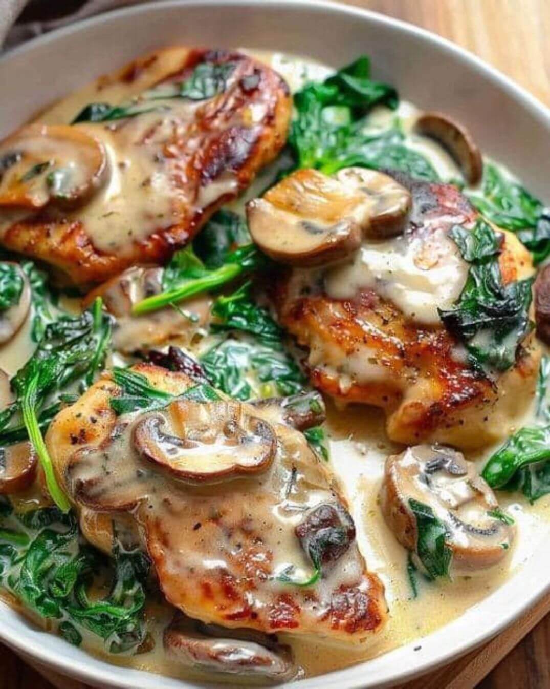 Chicken in Creamy Spinach Parmesan Sauce