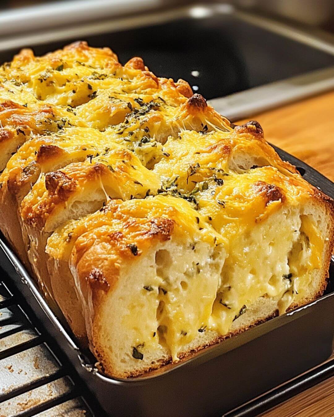 Pull-Apart Cheese and Herb Bread