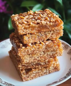 Comforting Apple and Banana Baked Oatmeal
