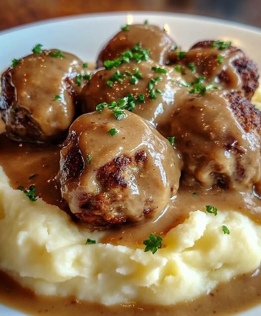 Classic Homemade Meatballs with Creamy Mashed Potatoes