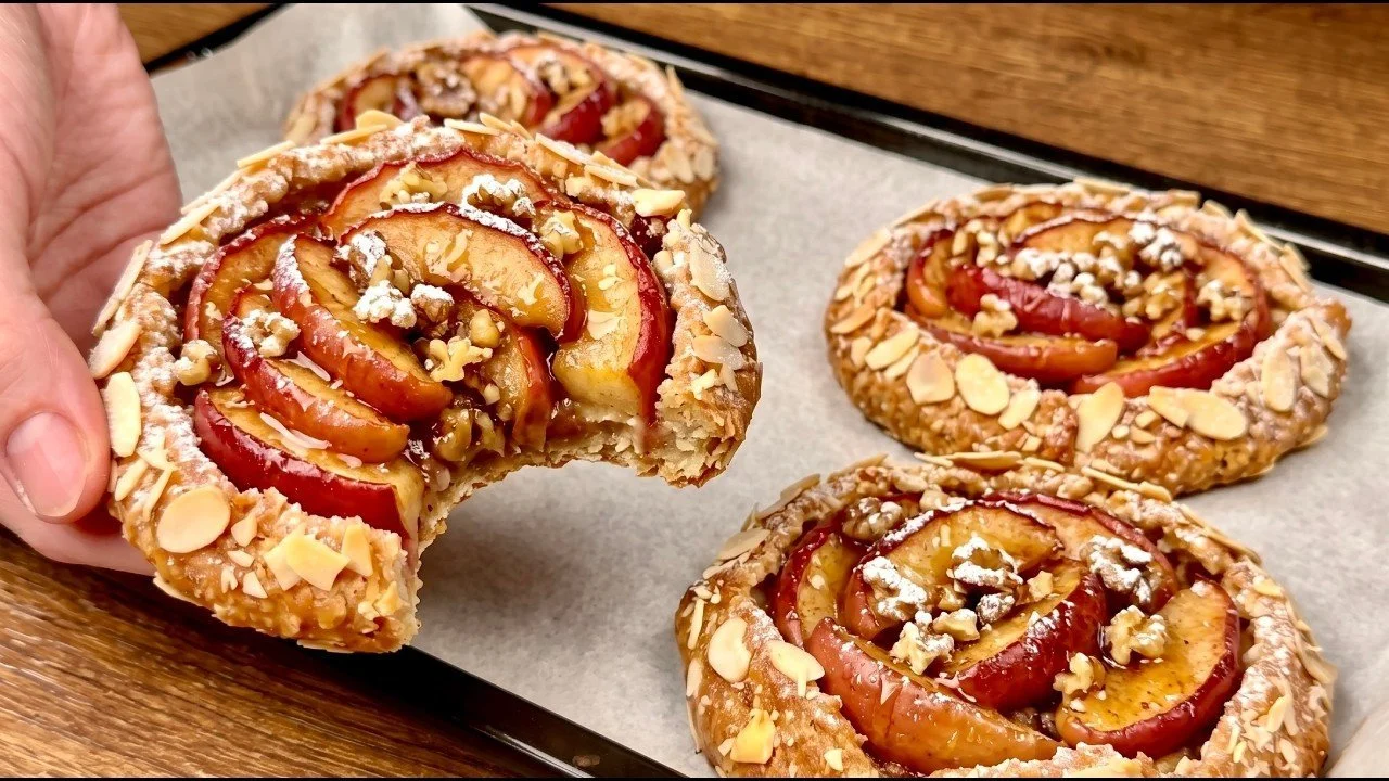 Healthy cakes made with oatmeal, yogurt, and apples, sugar-free and flour-free